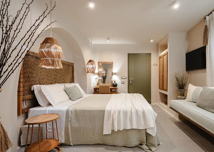 Chic Elysium - Joy Naxos City