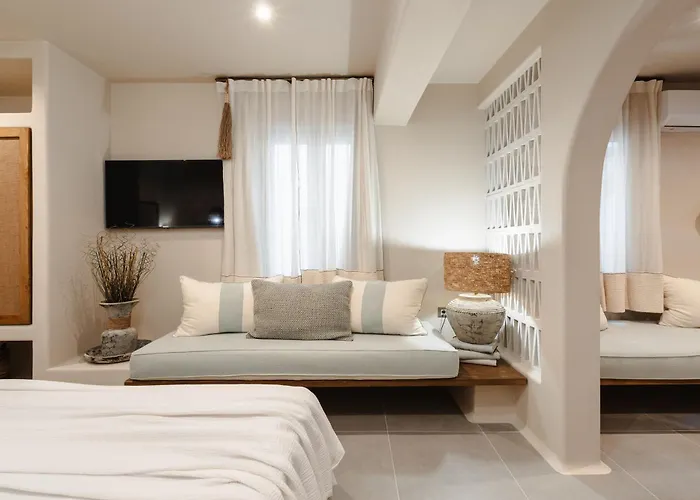 Chic Elysium - Joy Naxos City