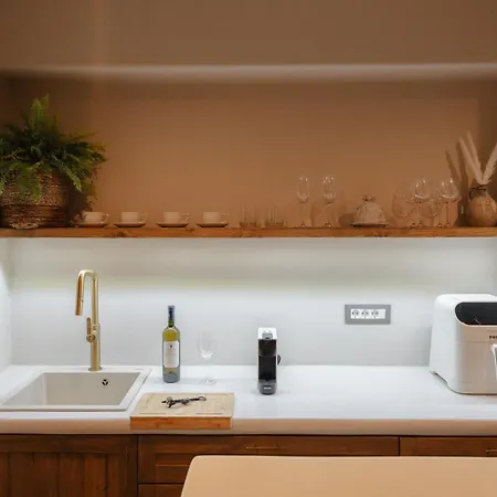 Chic Elysium - Joy Naxos City