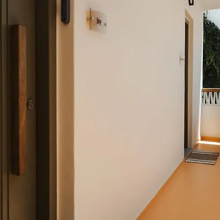 Chic Elysium Apartamento Naxos City