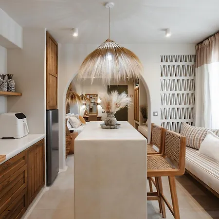 Chic Elysium * Naxos City