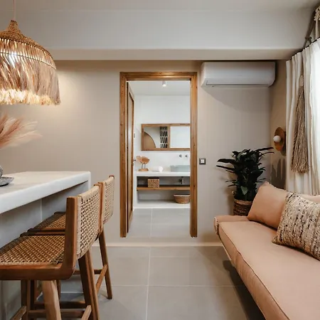 Chic Elysium Apartament Naxos City