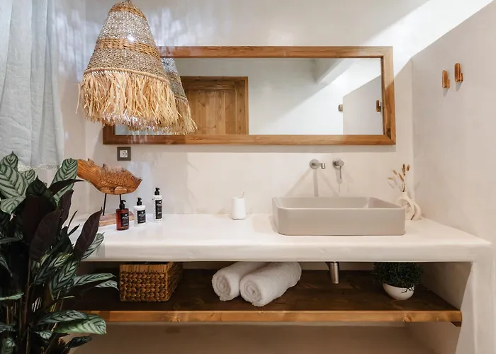 Chic Elysium - Joy Naxos City